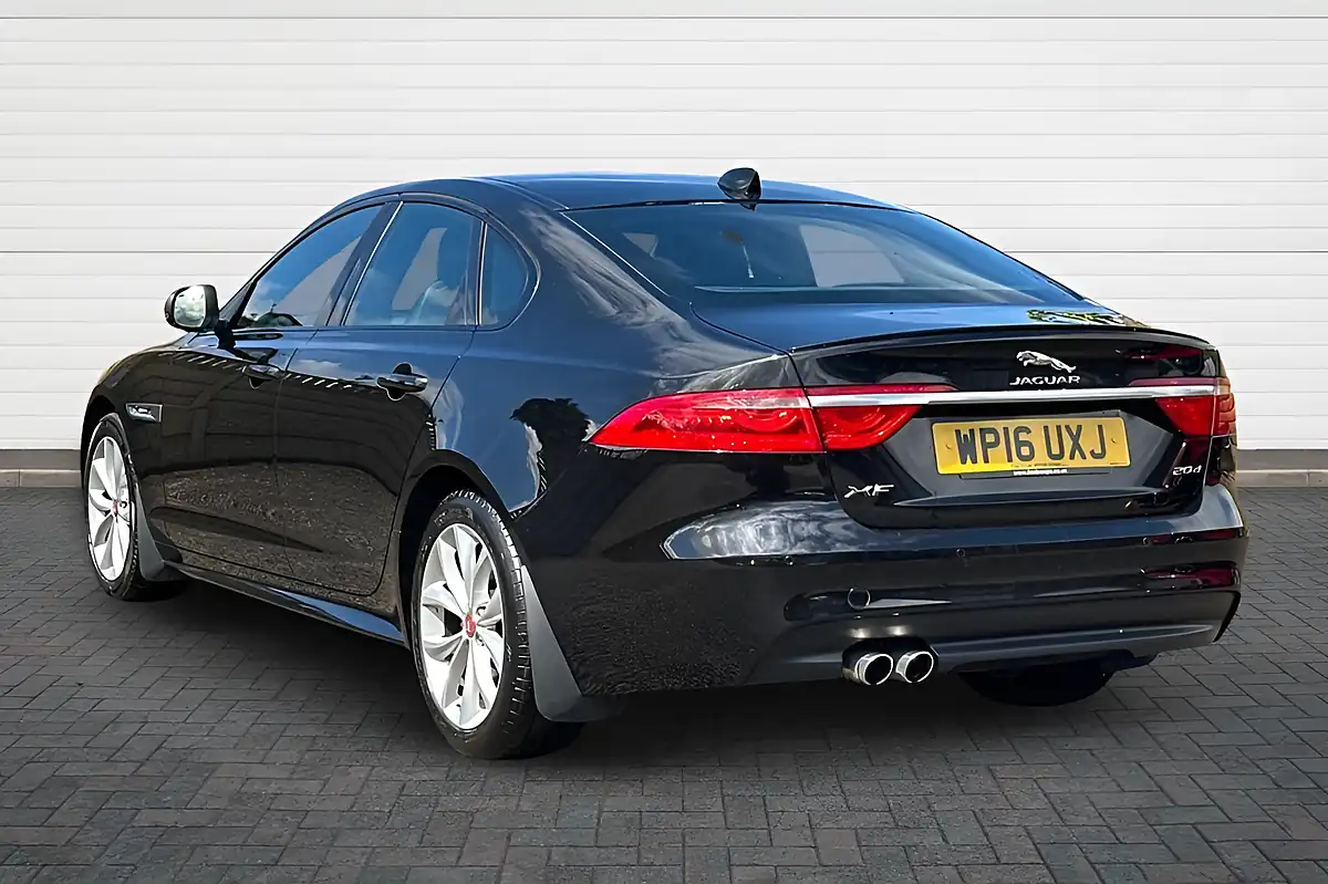 Used 2016 Jaguar Xf R-Sport Santorini Black - Interior and Exterior details 5