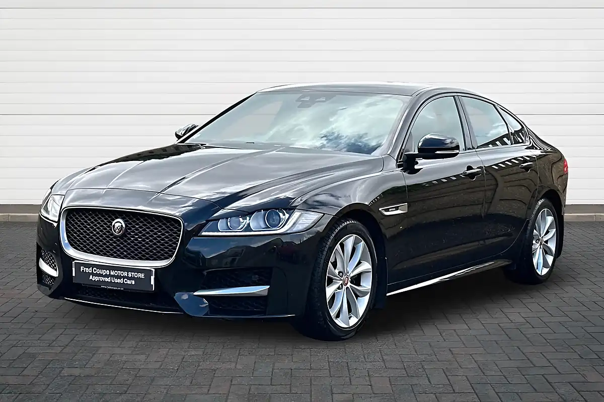 Used 2016 Jaguar Xf R-Sport Santorini Black - Interior and Exterior details 7
