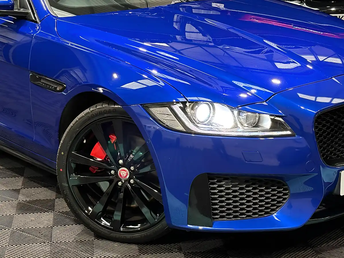 Used 2016 Jaguar Xf S Blue - Interior and Exterior details 13