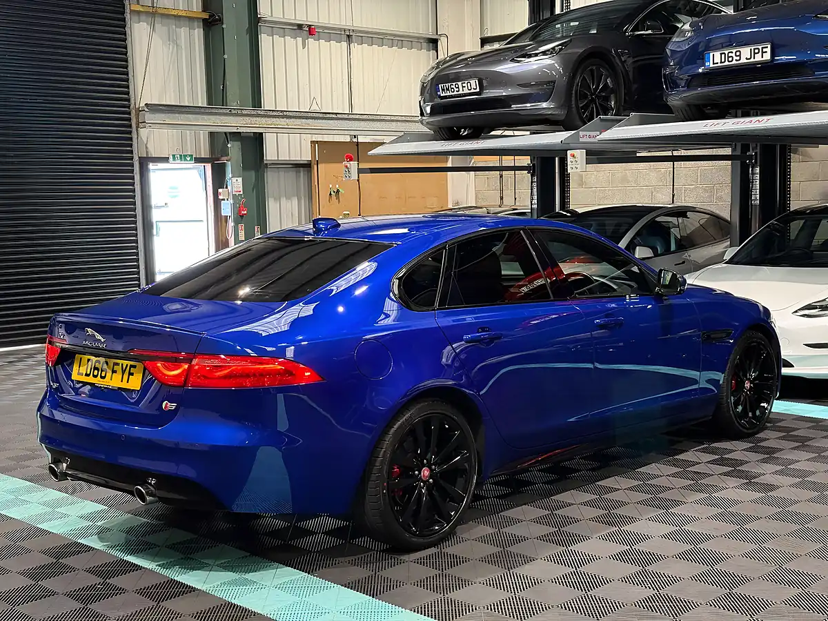 Used 2016 Jaguar Xf S Blue - Interior and Exterior details 9