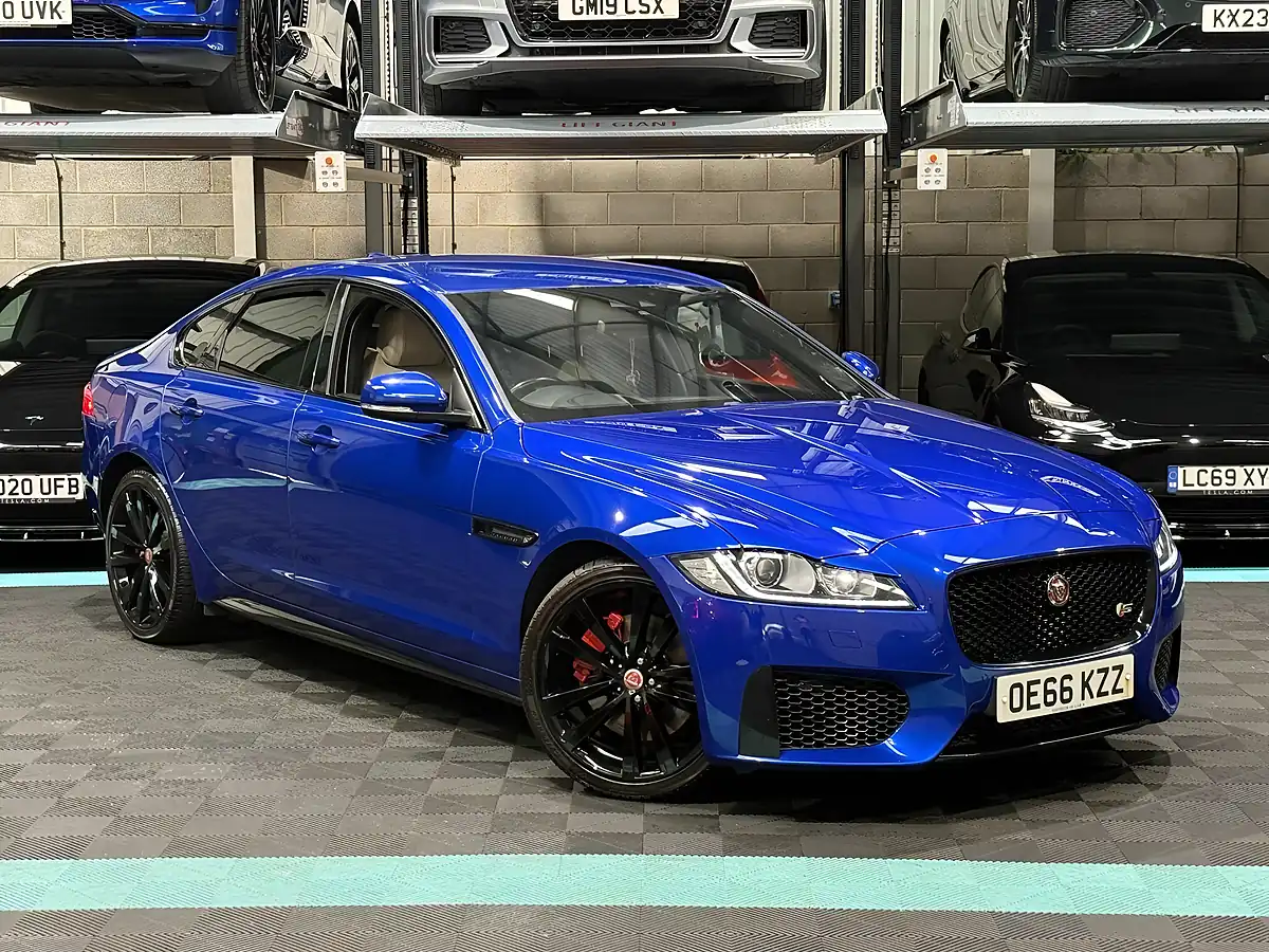 Used 2016 Jaguar Xf S Blue - Front View