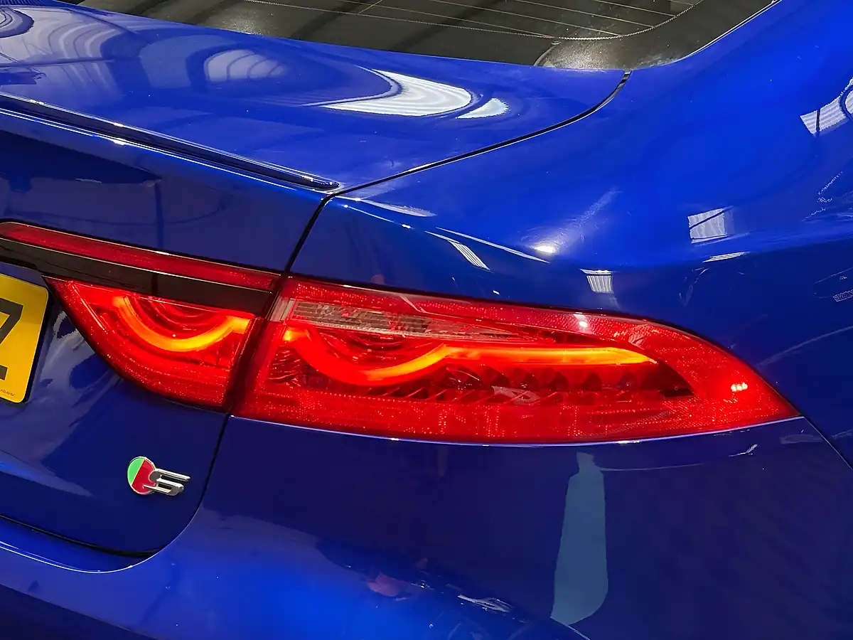 Used 2016 Jaguar Xf S Blue - Interior and Exterior details 11