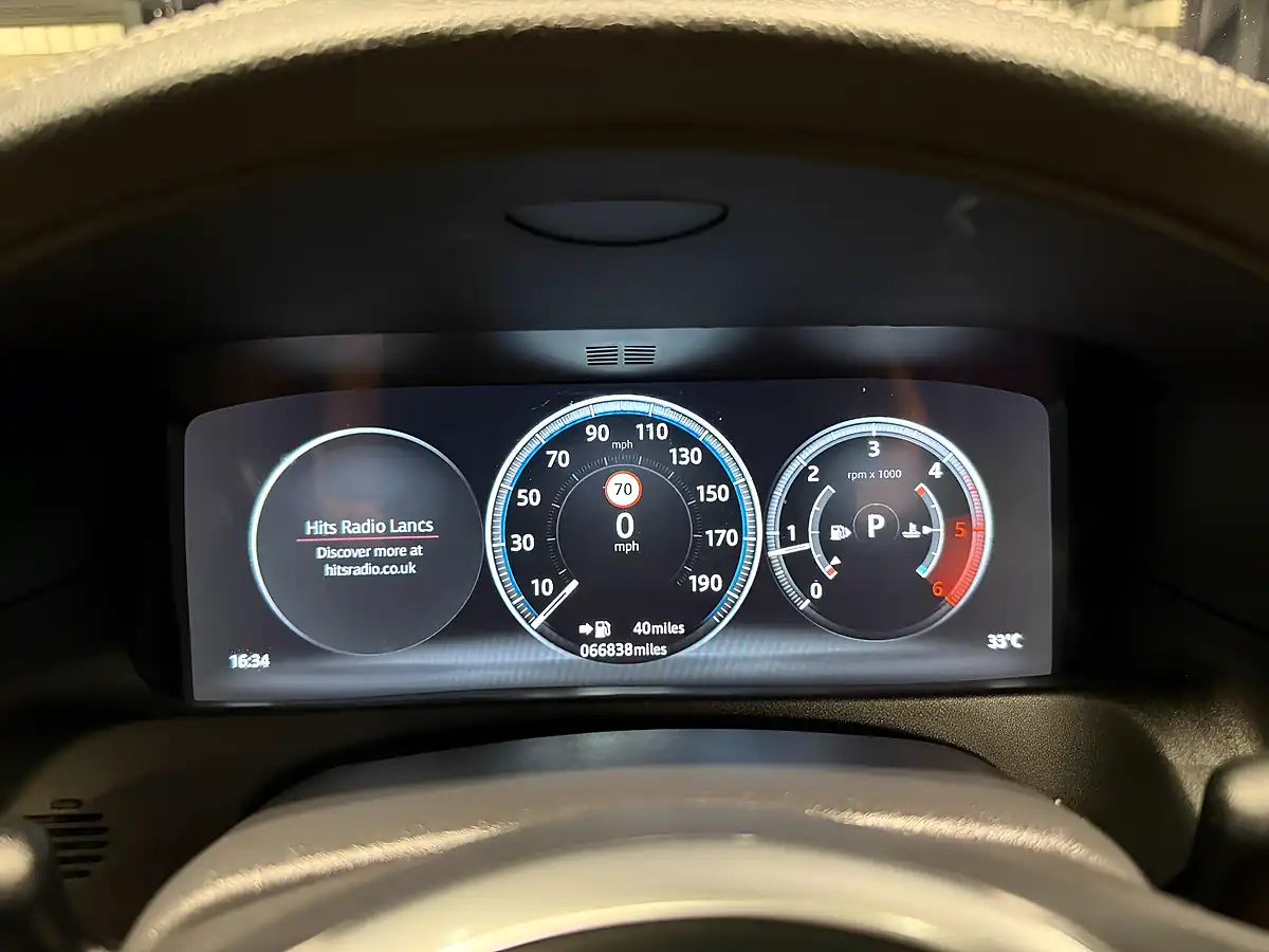Used 2016 Jaguar Xf S Blue - Interior and Exterior details 17