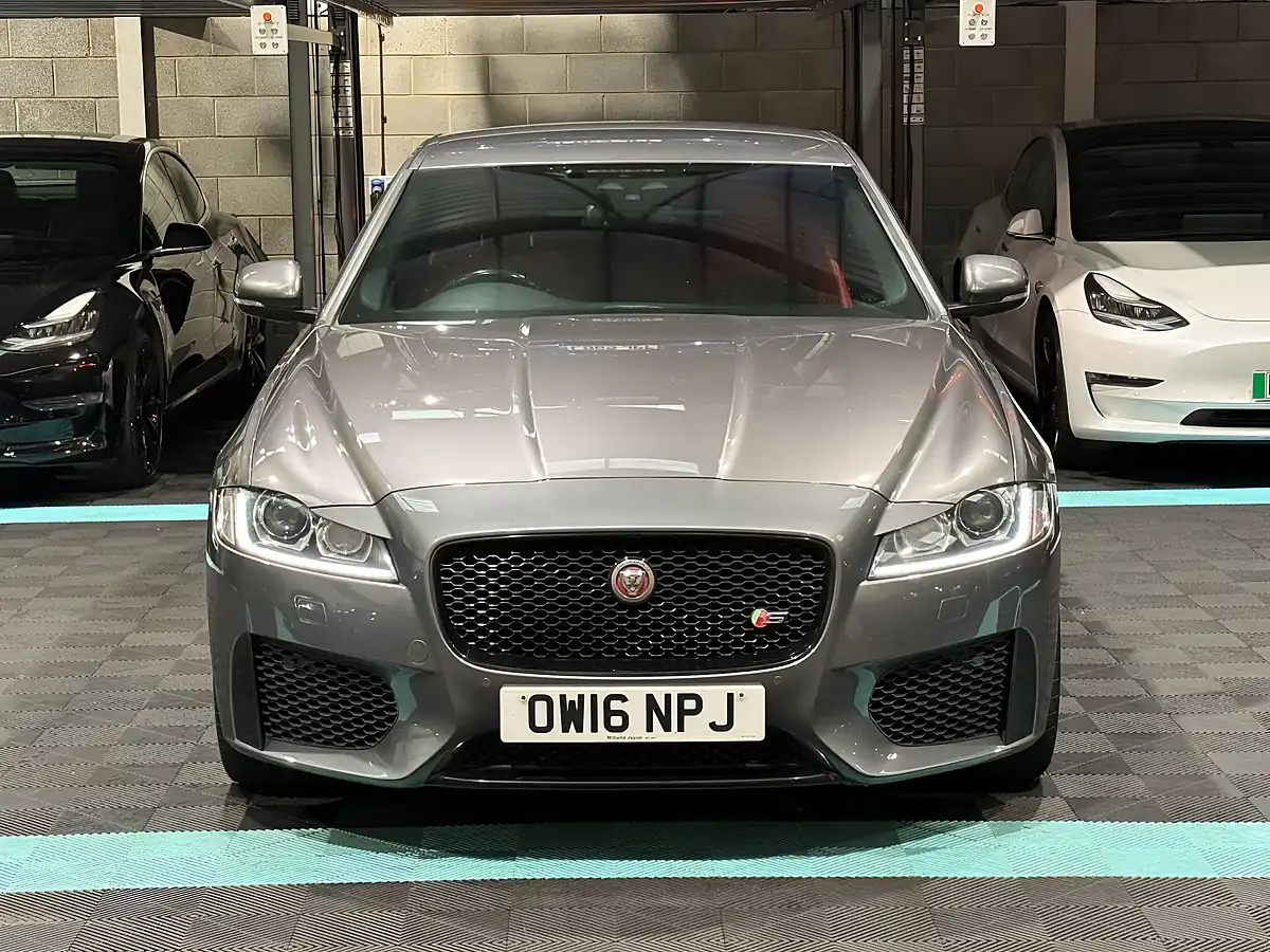 Used 2016 Jaguar Xf S Grey - Interior and Exterior details 4