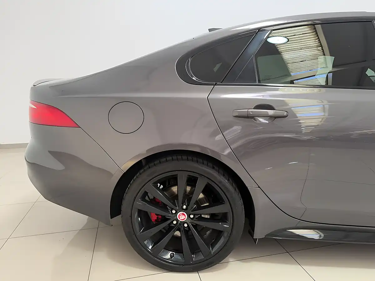 Used 2016 Jaguar Xf S Grey - Interior and Exterior details 10