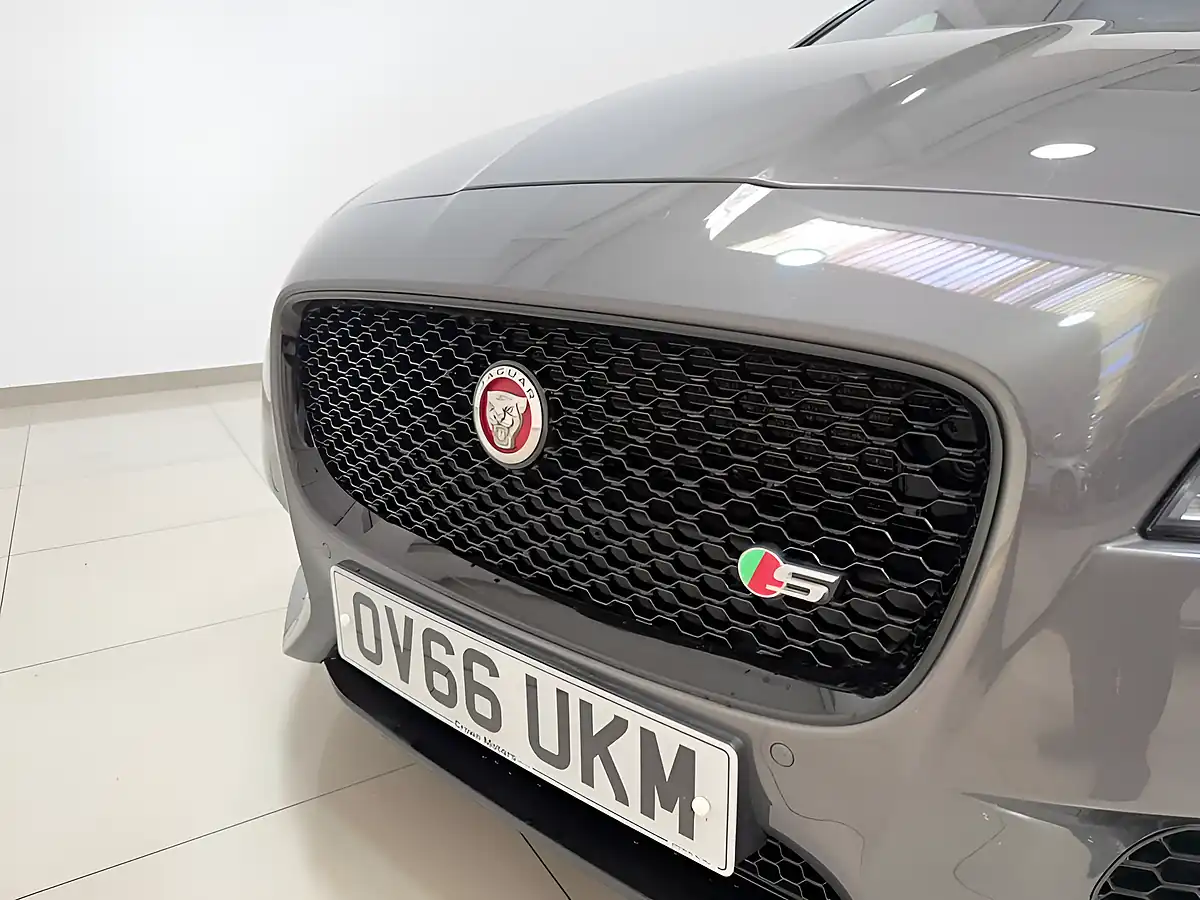 Used 2016 Jaguar Xf S Grey - Interior and Exterior details 20