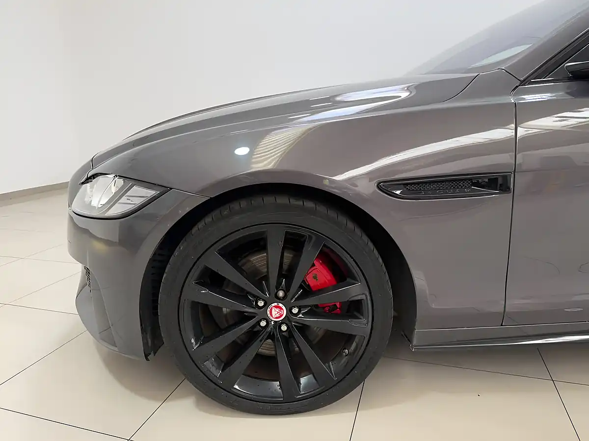 Used 2016 Jaguar Xf S Grey - Interior and Exterior details 6