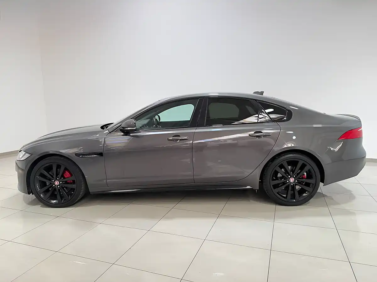 Used 2016 Jaguar Xf S Grey - Interior and Exterior details 7
