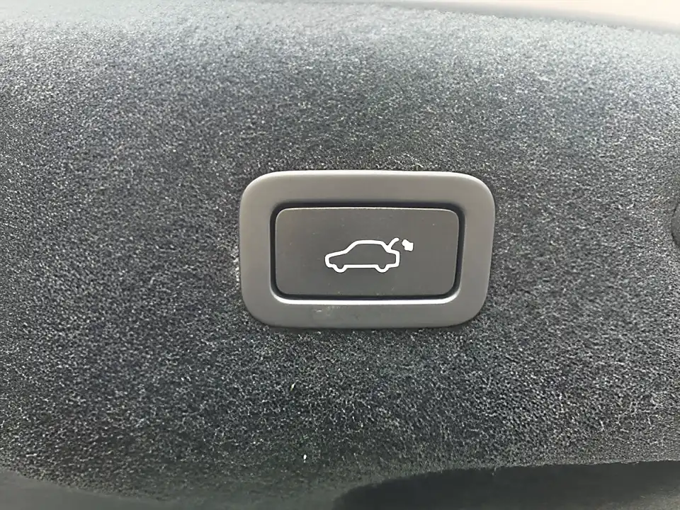Used 2016 Jaguar Xf S Grey - Interior and Exterior details 15