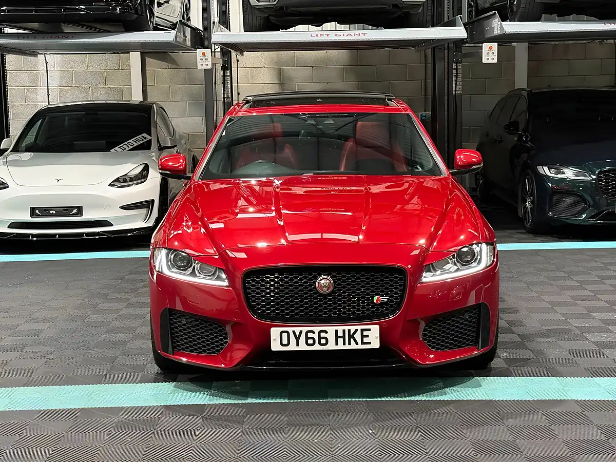 Used 2016 Jaguar Xf S Red - Interior and Exterior details 4
