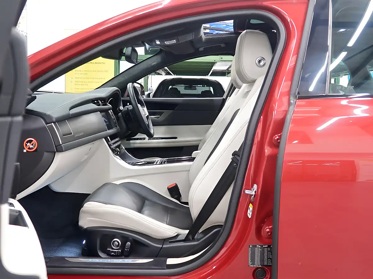 Used 2016 Jaguar Xf S Red - Interior and Exterior details 12