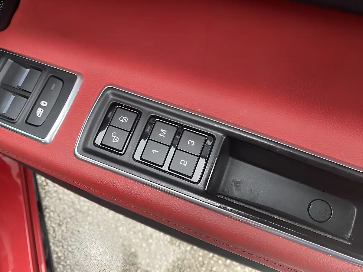 Used 2016 Jaguar Xf S Red - Interior and Exterior details 13