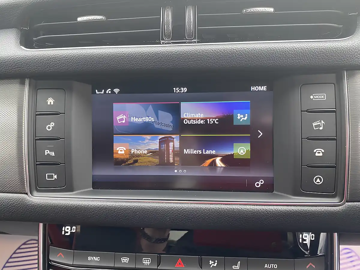 Used 2016 Jaguar Xf S Red - Interior and Exterior details 14