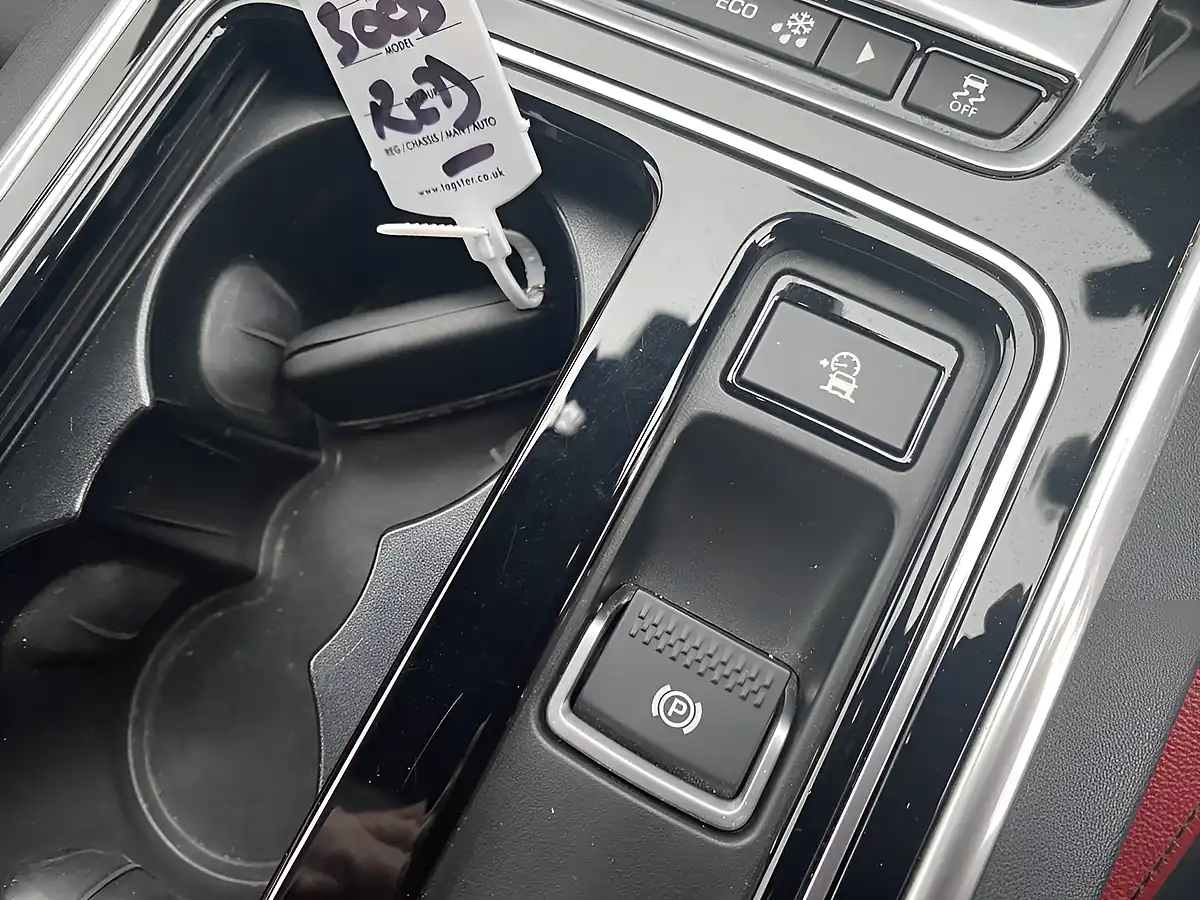 Used 2016 Jaguar Xf S Red - Interior and Exterior details 17