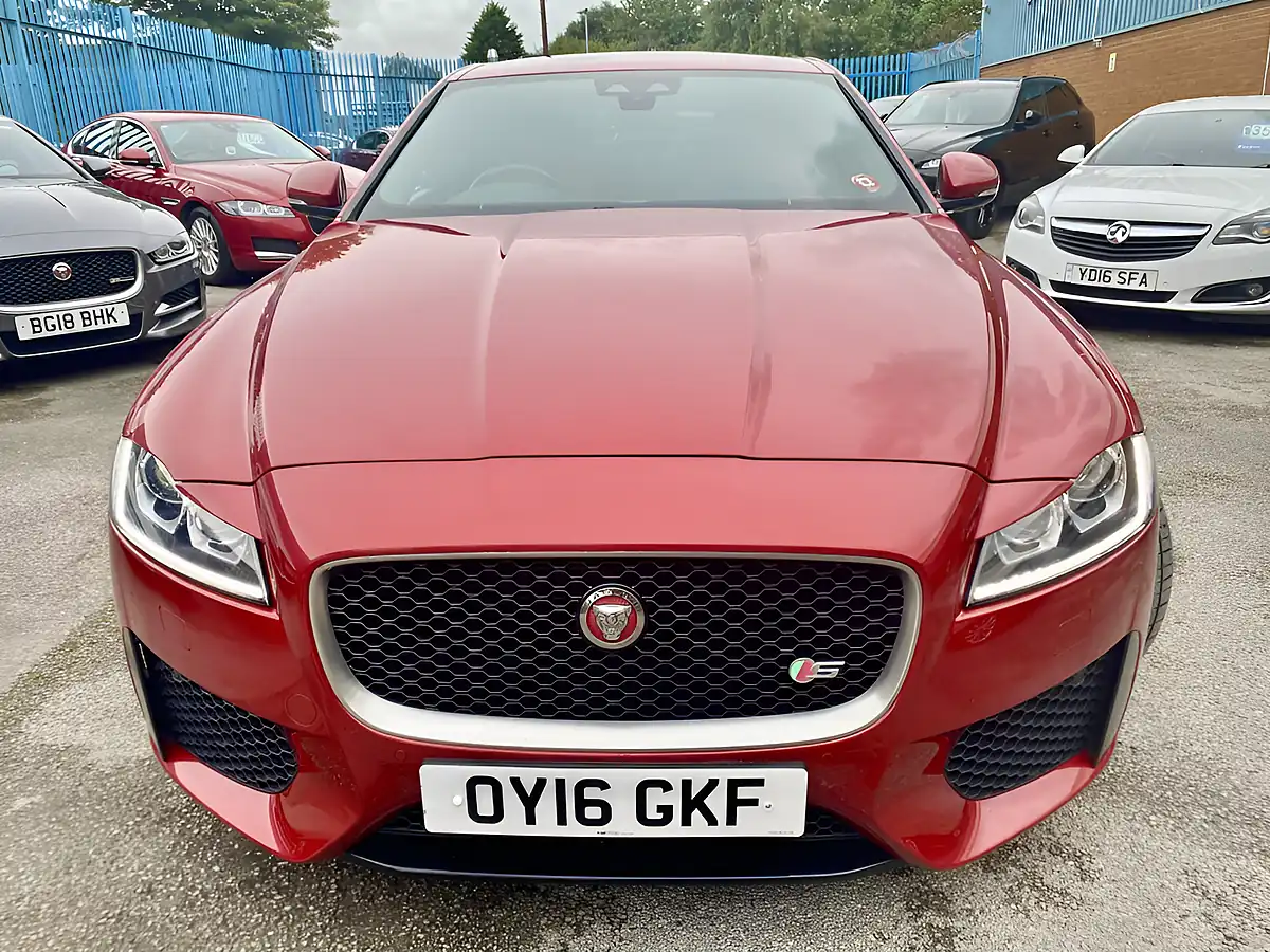 Used 2016 Jaguar Xf S Red - Interior and Exterior details 3