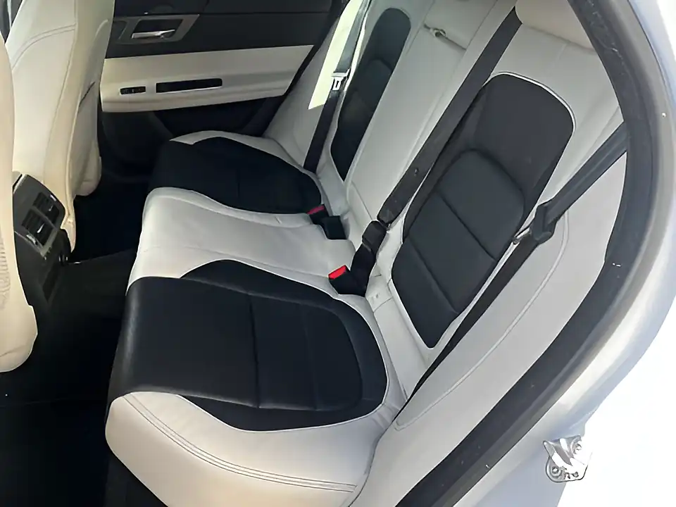 Used 2016 Jaguar Xf S White - Interior and Exterior details 18