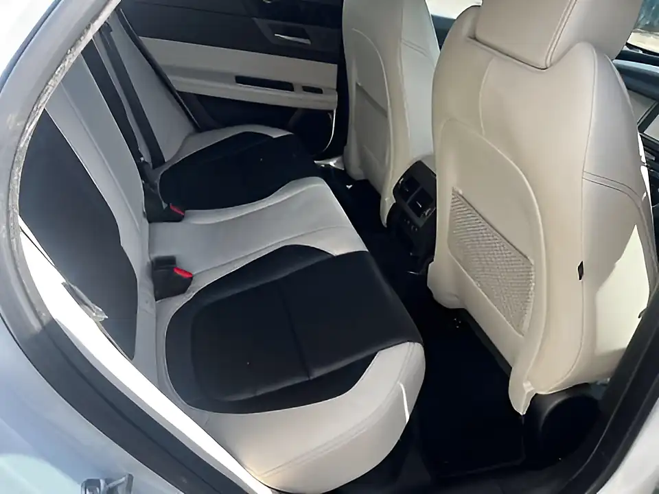 Used 2016 Jaguar Xf S White - Interior and Exterior details 20