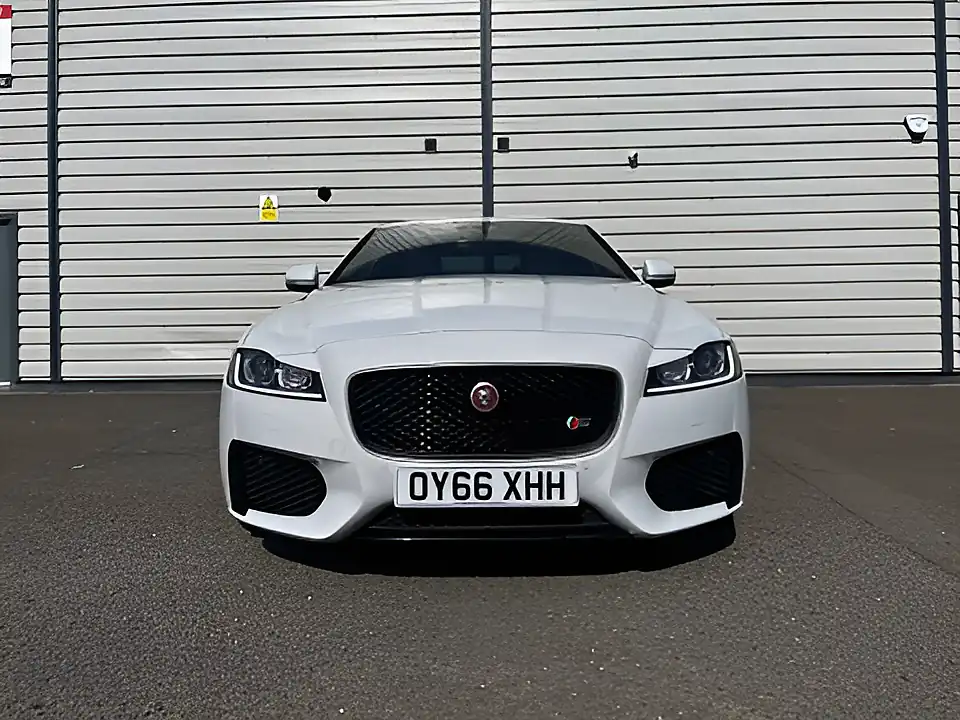 Used 2016 Jaguar Xf S White - Interior and Exterior details 4