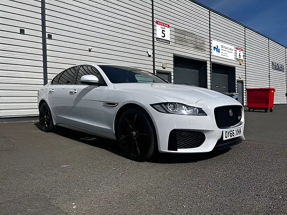 Used 2016 Jaguar Xf S White - Interior and Exterior details 5