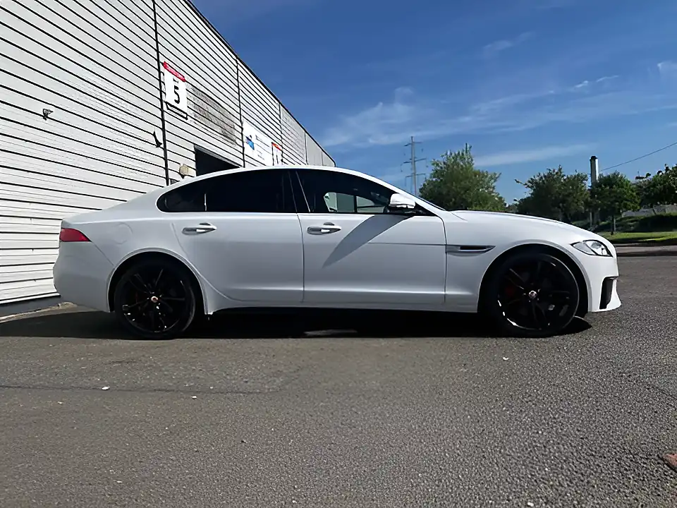 Used 2016 Jaguar Xf S White - Interior and Exterior details 6