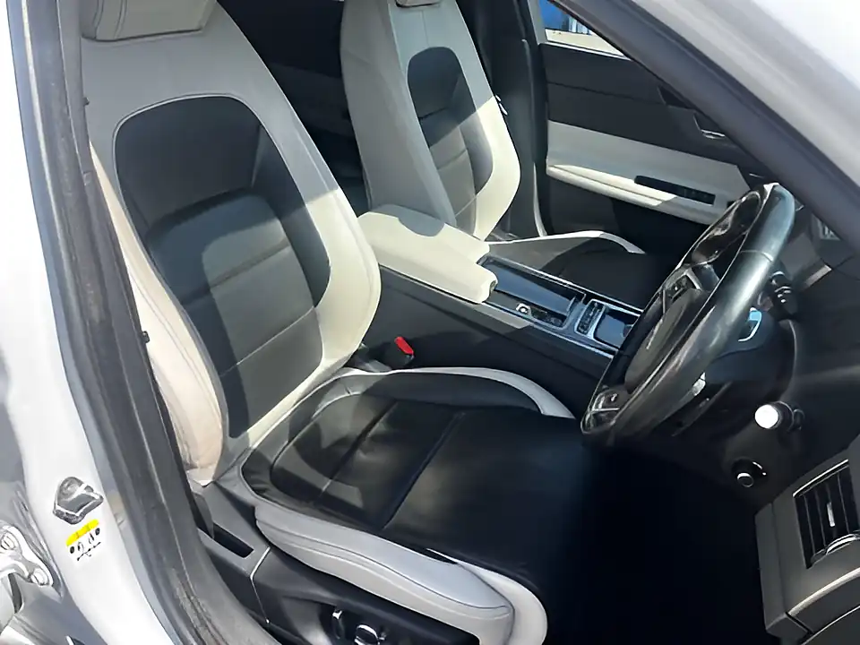Used 2016 Jaguar Xf S White - Interior and Exterior details 8