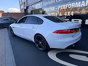 Used 2016 Jaguar Xf S Yulong White - Interior and Exterior details 4