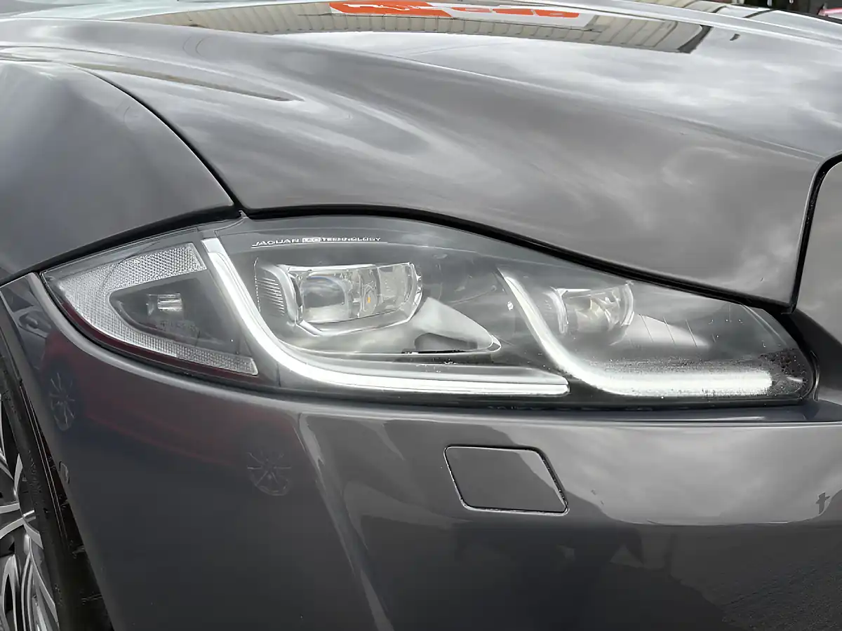 Used 2016 Jaguar Xj Autobiography Grey - Interior and Exterior details 19