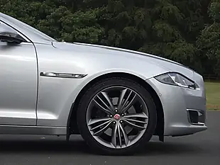 Used 2016 Jaguar Xj Autobiography Rhodium Silver Metallic - Interior and Exterior details 11