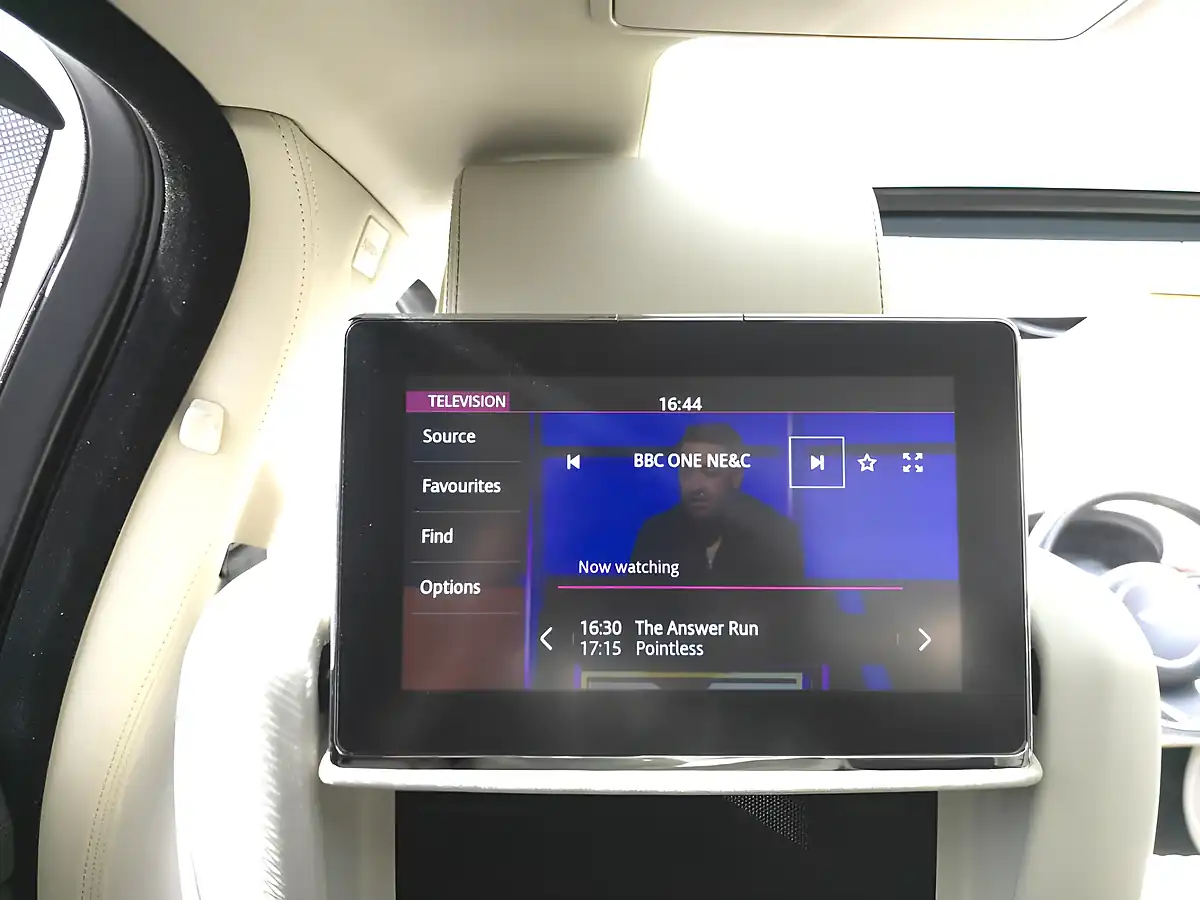 Used 2016 Jaguar Xj Autobiography Rhodium Silver Metallic - Interior and Exterior details 15