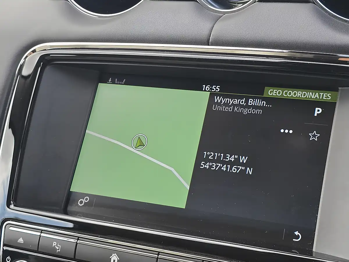 Used 2016 Jaguar Xj Autobiography Rhodium Silver Metallic - Interior and Exterior details 19