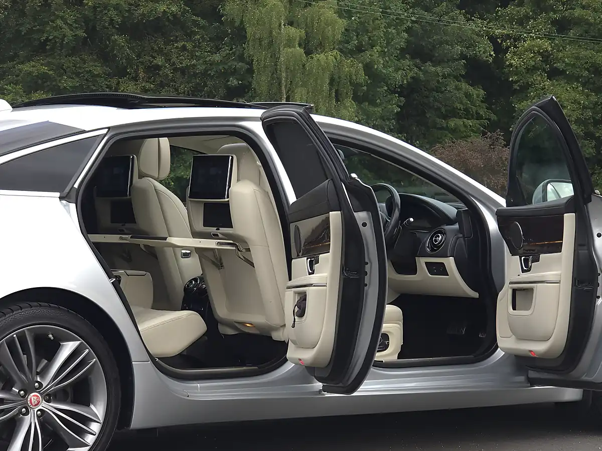 Used 2016 Jaguar Xj Autobiography Rhodium Silver Metallic - Interior and Exterior details 2