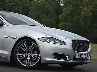 Used 2016 Jaguar Xj Autobiography Rhodium Silver Metallic - Interior and Exterior details 6
