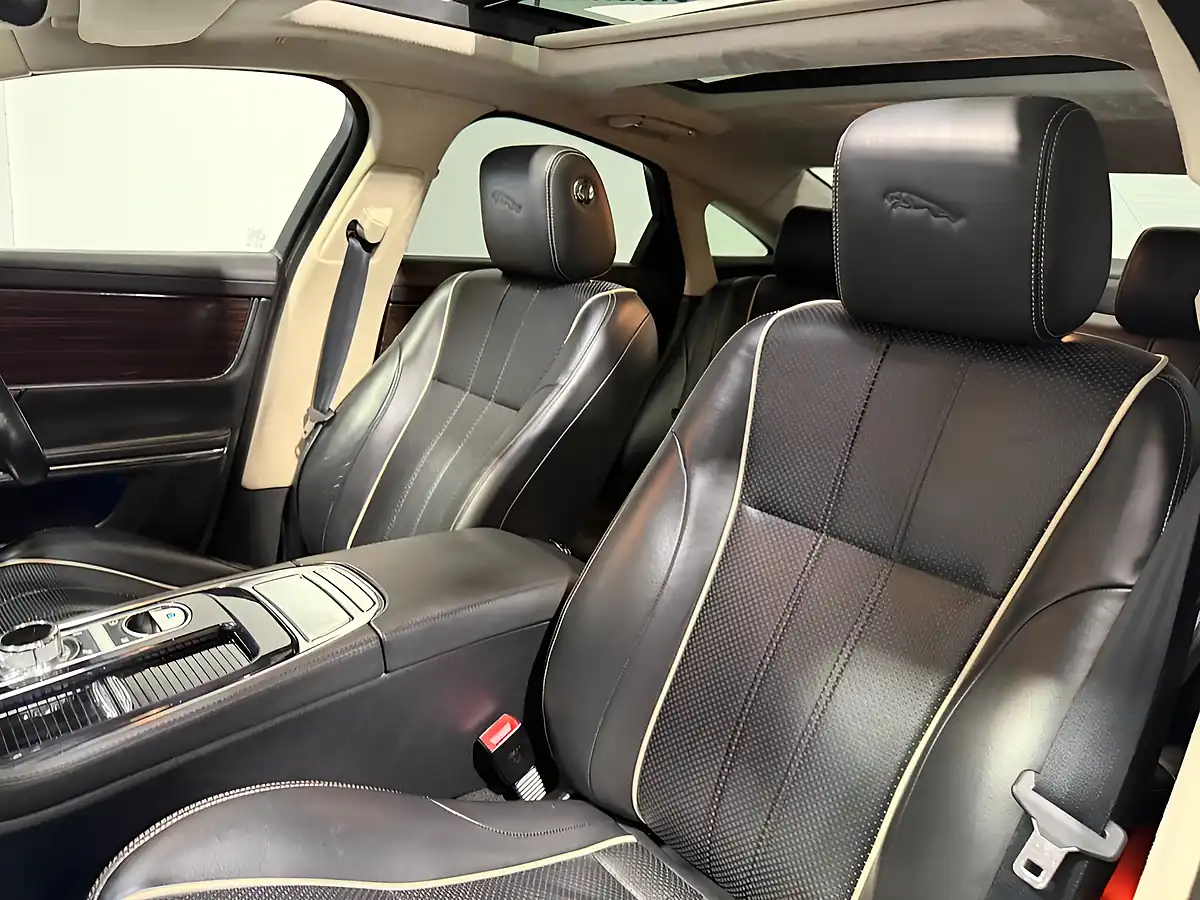 Used 2016 Jaguar Xj Portfolio White - Interior and Exterior details 12