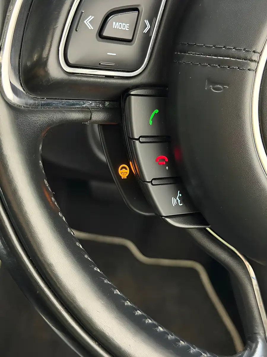 Used 2016 Jaguar Xj Portfolio White - Interior and Exterior details 17