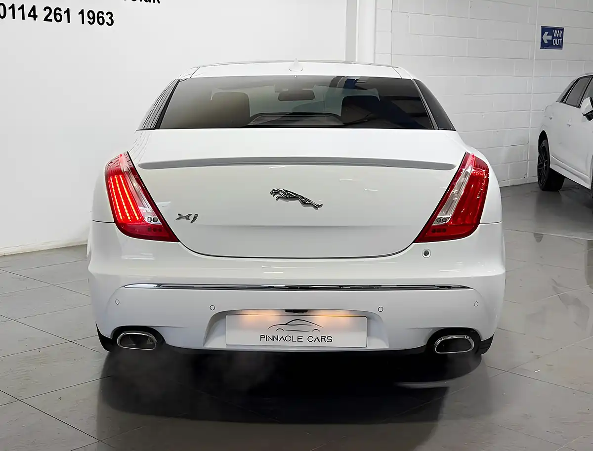 Used 2016 Jaguar Xj Portfolio White - Interior and Exterior details 9