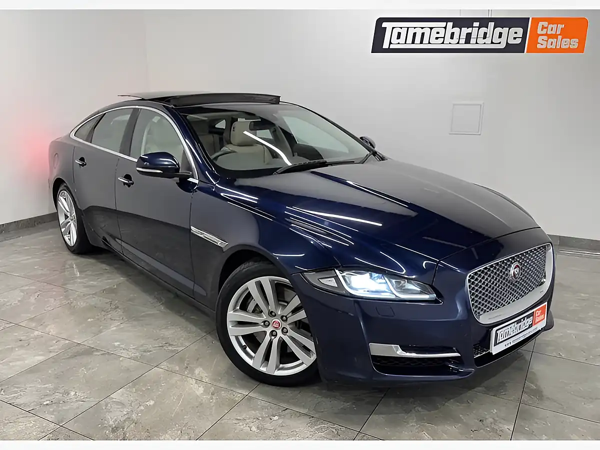 Used 2016 Jaguar Xj Premium Luxury Blue - Front View