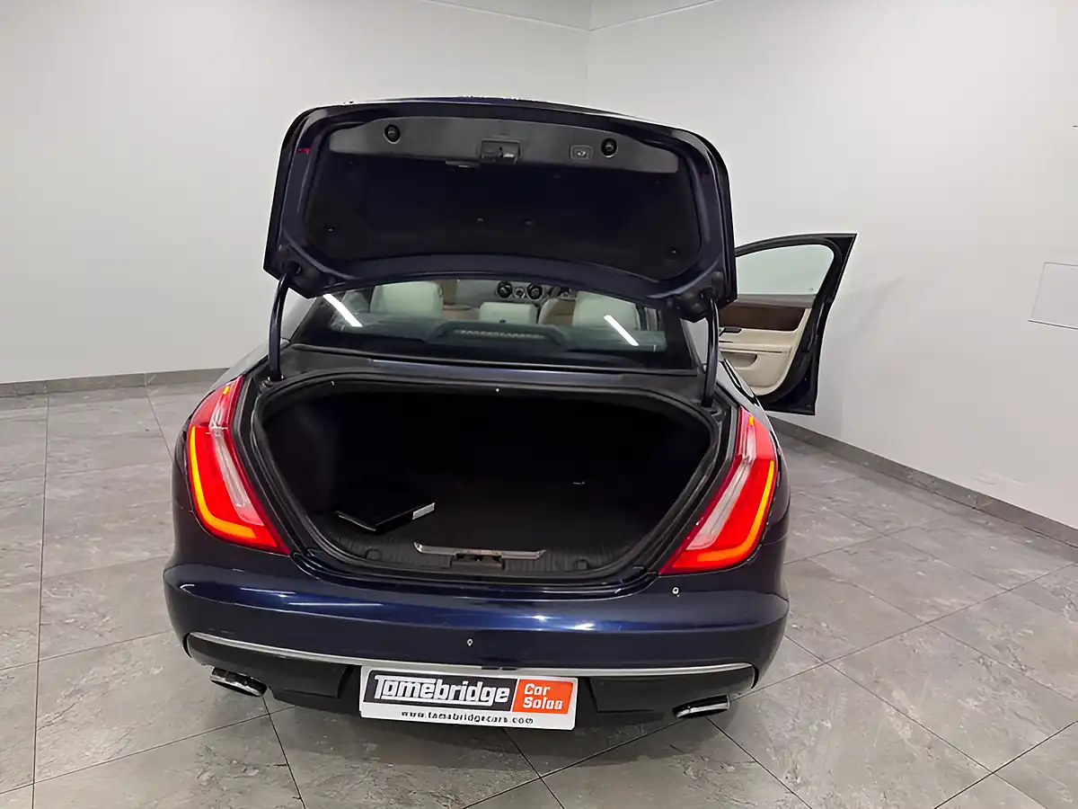 Used 2016 Jaguar Xj Premium Luxury Blue - Interior and Exterior details 13