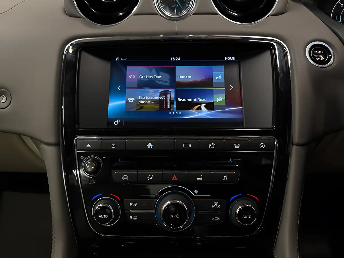 Used 2016 Jaguar Xj Premium Luxury Blue - Interior and Exterior details 15