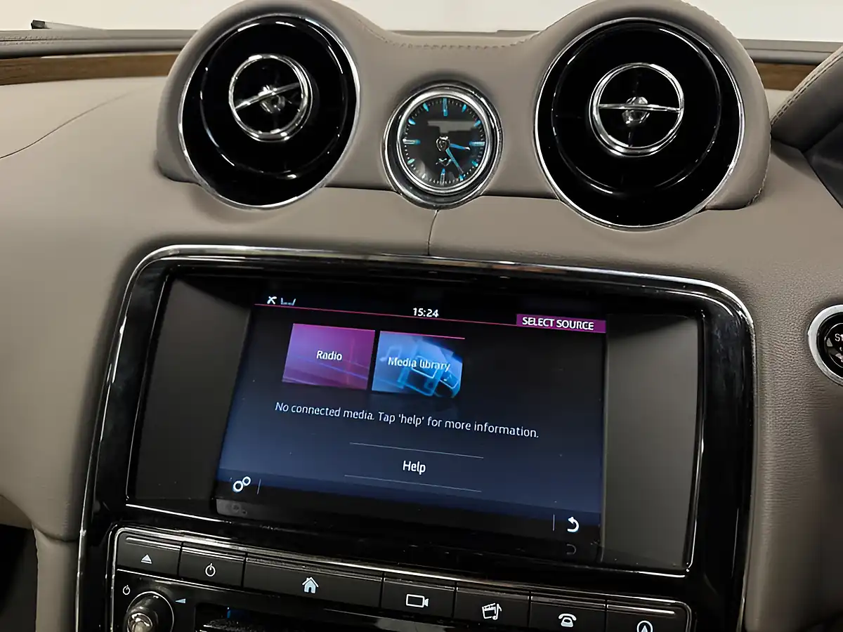 Used 2016 Jaguar Xj Premium Luxury Blue - Interior and Exterior details 16