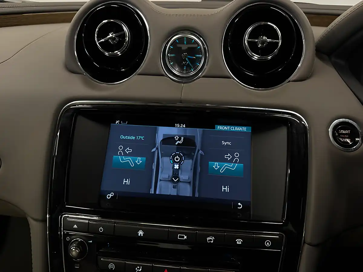 Used 2016 Jaguar Xj Premium Luxury Blue - Interior and Exterior details 17