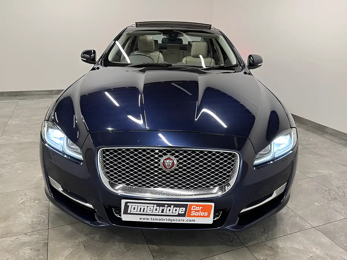Used 2016 Jaguar Xj Premium Luxury Blue - Interior and Exterior details 3