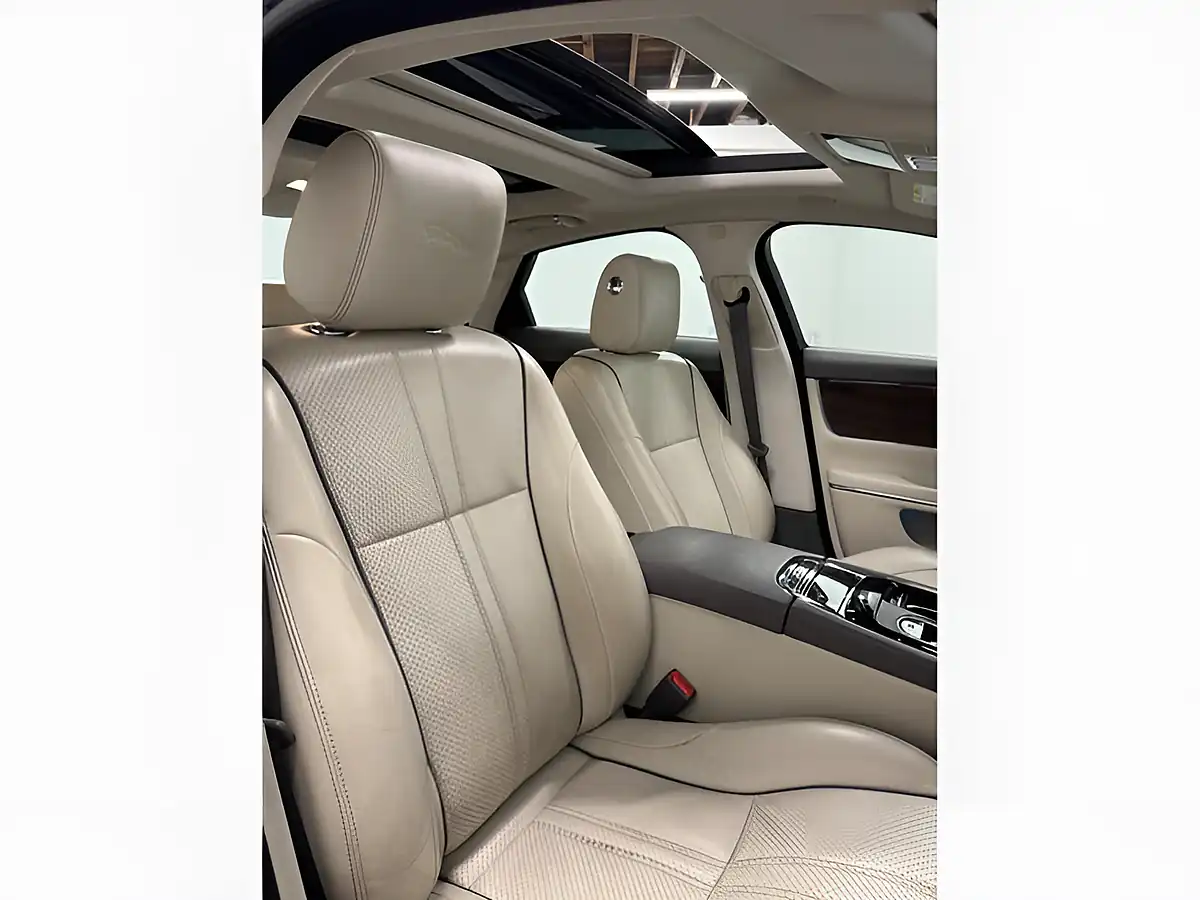 Used 2016 Jaguar Xj Premium Luxury Blue - Interior and Exterior details 9