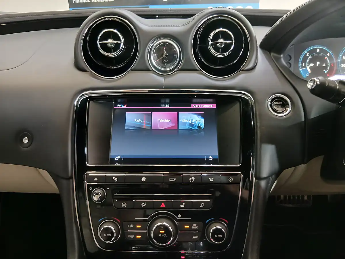 Used 2016 Jaguar Xj R-Sport Red - Interior and Exterior details 17