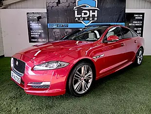 Used 2016 Jaguar Xj R-Sport Red - Interior and Exterior details 6