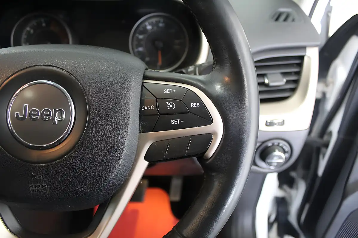 Used 2016 Jeep Cherokee 75th Anniversary White - Interior and Exterior details 17
