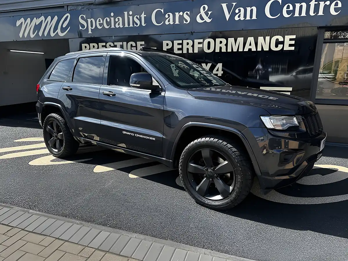 Used 2016 Jeep Grand Cherokee Overland Granite Crystal Metallic - Front View