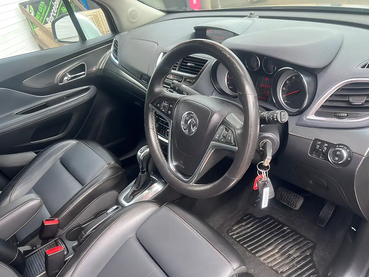 Used 2016 Jeep Renegade Blue - Interior and Exterior details 12