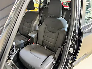 Used 2016 Jeep Renegade Dawn of Justice Black - Interior and Exterior details 18