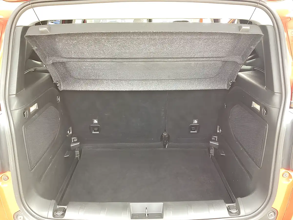 Used 2016 Jeep Renegade Limited Colorado Red - Interior and Exterior details 10