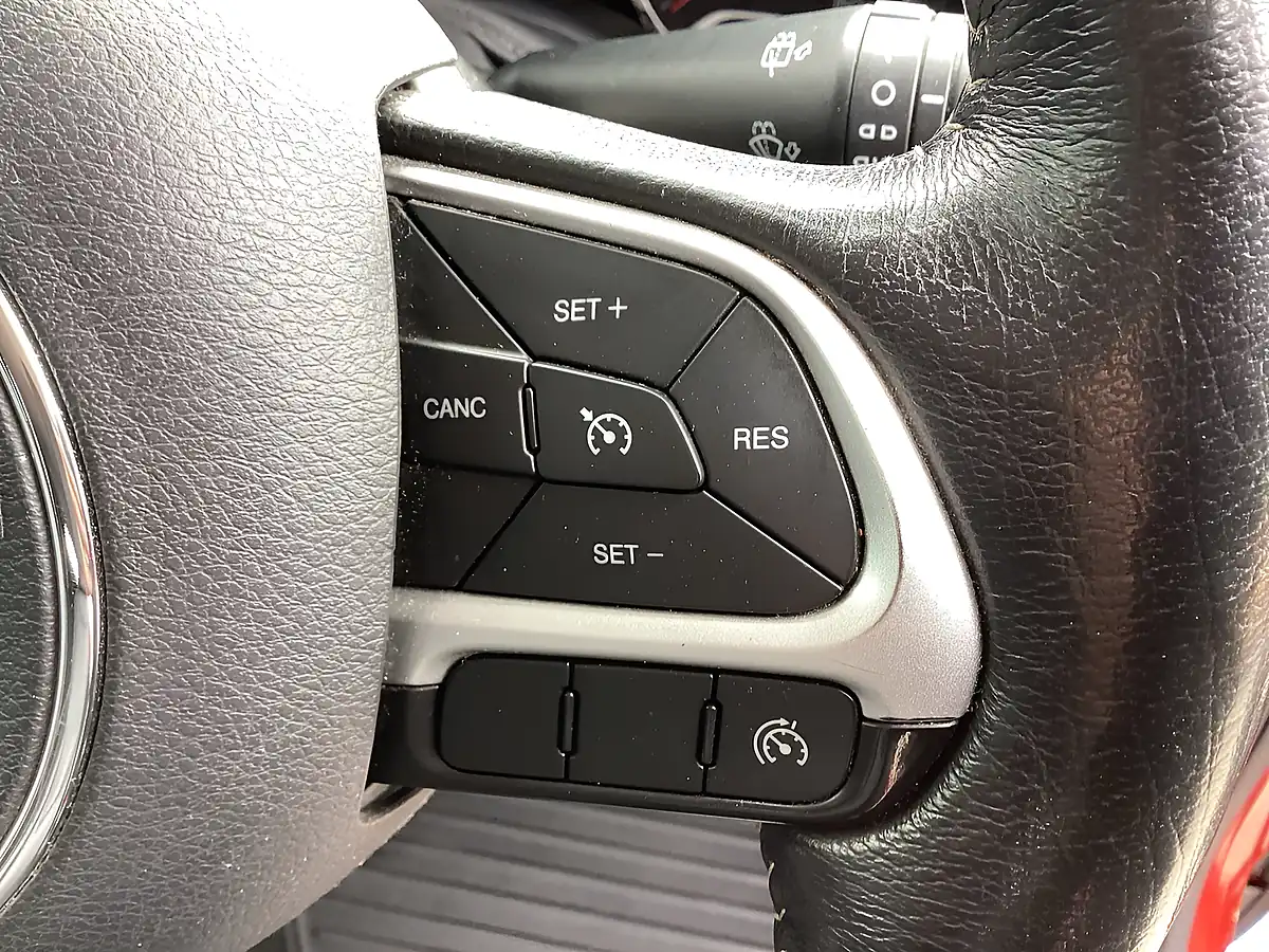 Used 2016 Jeep Renegade Limited Colorado Red - Interior and Exterior details 11